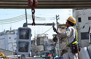 交通信号機関連