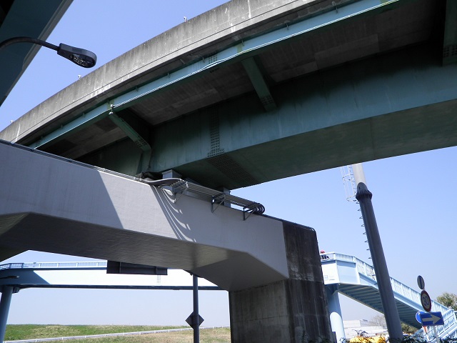 主要地方道八尾茨木線　仁和寺高架橋耐震補強工事